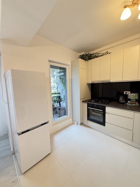 Iernii 20, de vanzare apartament 2 camere, 73 mp, parc privat 11.000 mp.