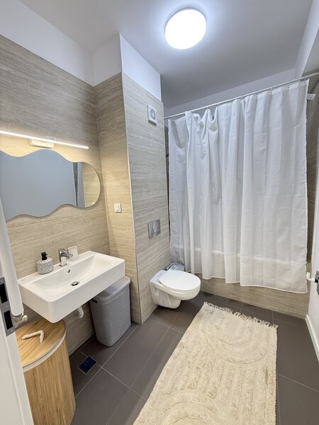 Iernii 20, de vanzare apartament 2 camere, 73 mp, parc privat 11.000 mp.